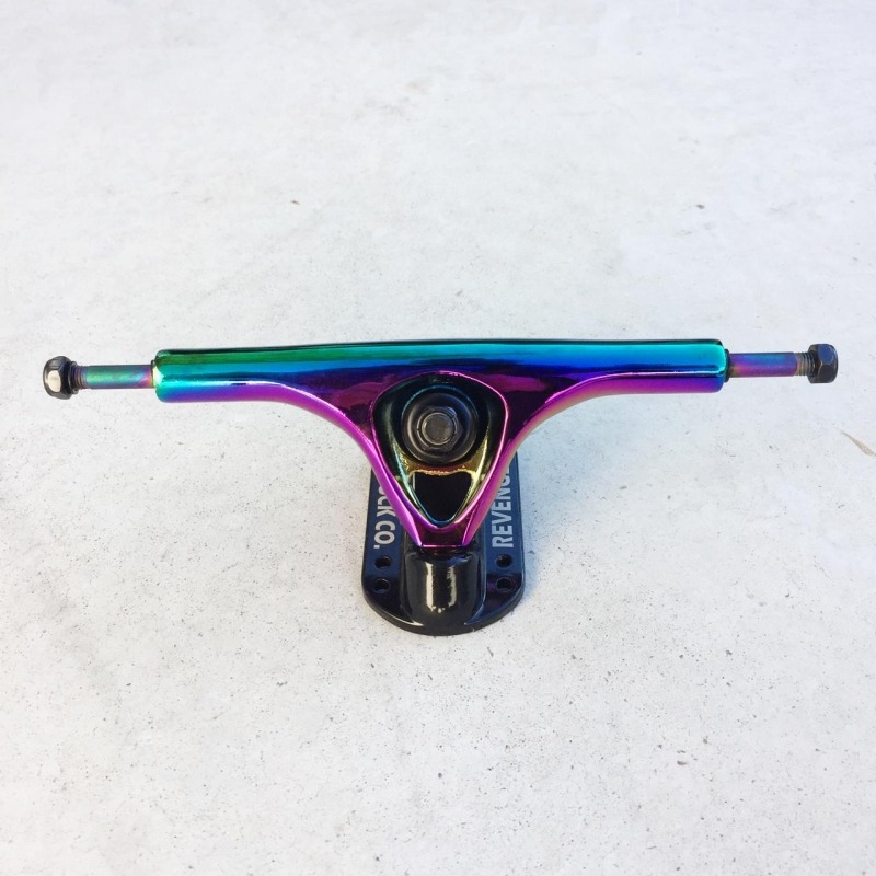 Truck Revenge - 180mm Invertido Preto